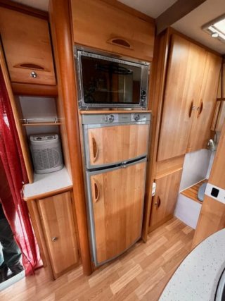 AUTOCARAVANA INTEGRAL AUTOMÁTICA