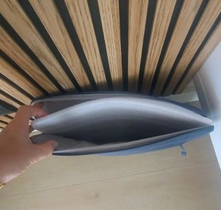 Funda para portátil de 13". Nueva a estrenar.