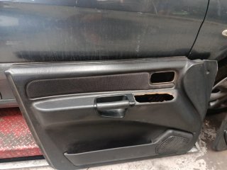 Paneles Puertas Delanteras Nissan Terrano 2