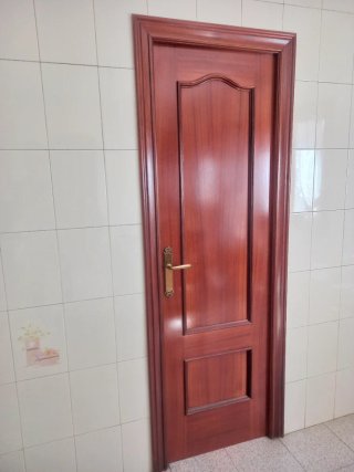Puertas interiores de madera Sapelly 50€/ud.