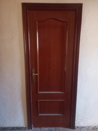 Puertas interiores de madera Sapelly 50€/ud.