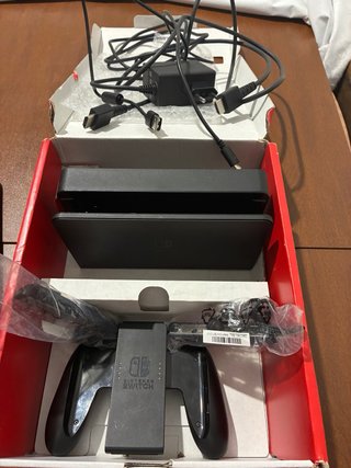 Nintendo Switch OLED + Box Completa e Accessori
