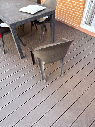 Mesa de jardín y 6 sillas mimbre estampado
