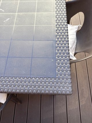 Mesa de jardín y 6 sillas mimbre estampado