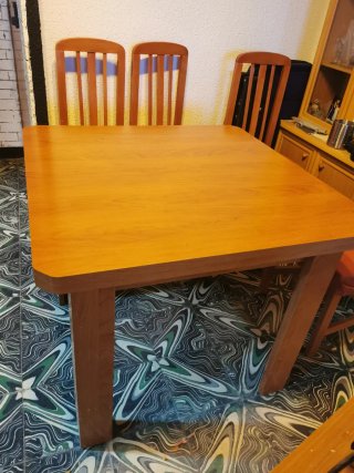Mesa de comedor extensible de madera