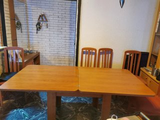 Mesa de comedor extensible de madera