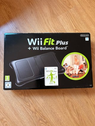 Nintendo Wii Fit Plus + Wii Balance Board