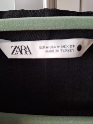 Blusa negra Zara