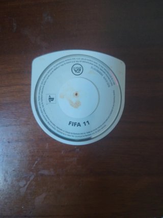 Lote PSP E3004: Console, Giochi, Batteria e 3 SD