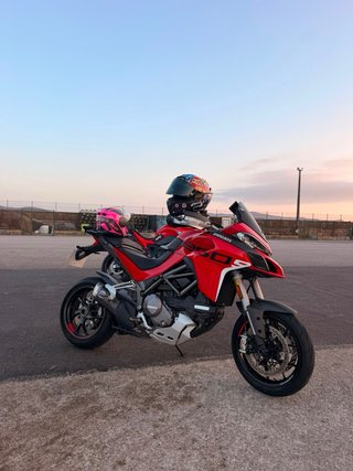 Ducati Multiestrada 1260 S Roja y Negra
