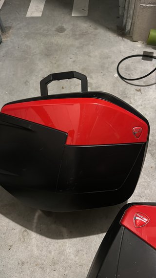 Ducati Multiestrada 1260 S Roja y Negra