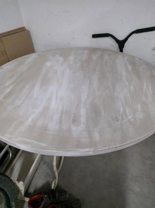 Tavolo da pranzo rotondo 130 cm di diametro. Legno/ferro battuto