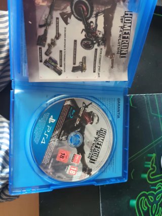 Pack 2 Juegos PS4: Resident Evil 2 y Homefront