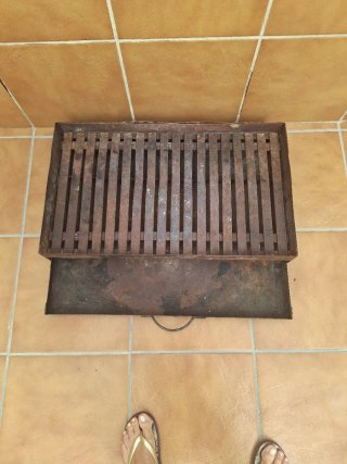 Cajón metálico para chimenea
