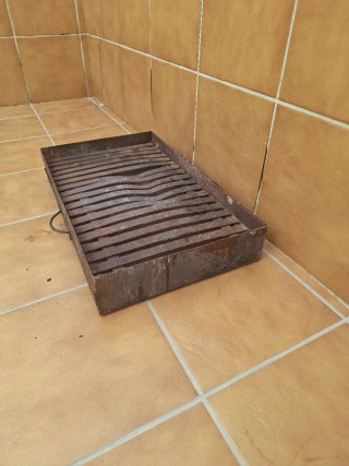 Cajón metálico para chimenea