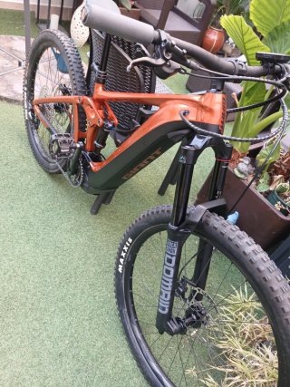 Bicicleta Eléctrica Giant Doble Suspensión