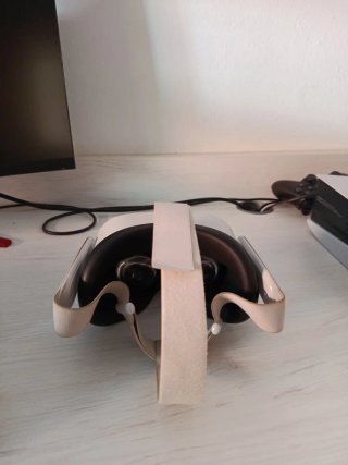 Oculus Quest 2 VR Headset & Controllers
