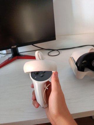 Oculus Quest 2 VR Headset & Controllers