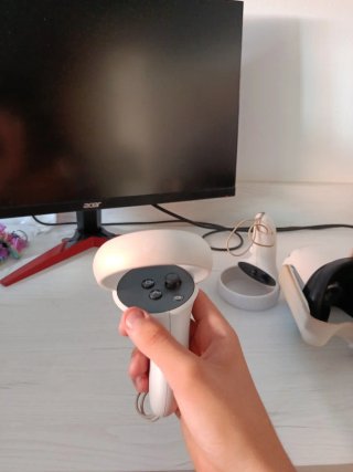 Oculus Quest 2 VR Headset & Controllers