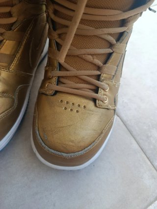 Botas Snowboard Nike SB Vapen Oro Metálico