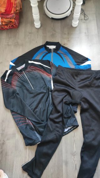 Lote Ropa Ciclismo Invierno: 2 Maillots Manga Larg