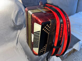 Fisarmonica Hohner Arietta II M 72 Bassi