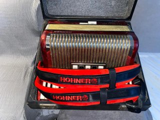 Fisarmonica Hohner Arietta II M 72 Bassi