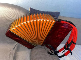 Fisarmonica Hohner Arietta II M 72 Bassi