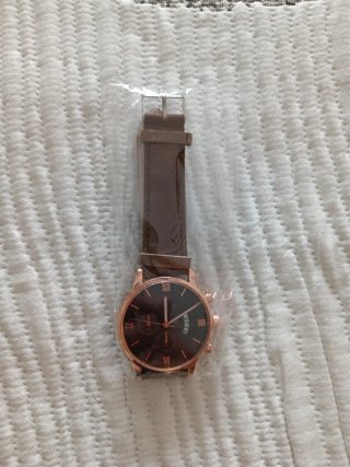 Reloj de pulsera nuevo sin usar