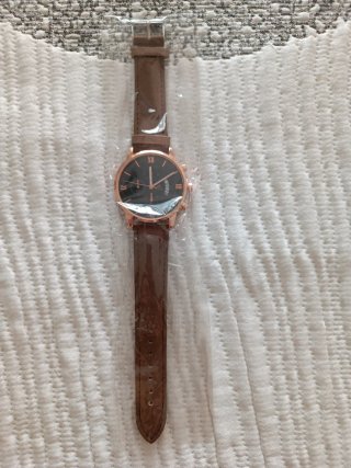 Reloj de pulsera nuevo sin usar