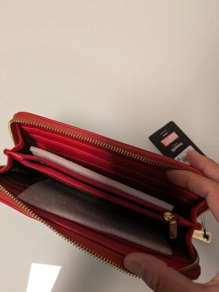 Monedero Capitana Marvel Loungefly