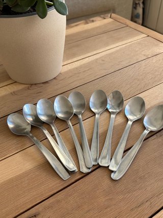 Set di 9 cucchiai da dessert/caffè in metallo argentato