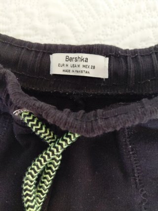 Pantalón corto algodón Bershka negro