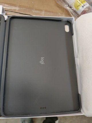 Logitech Combo Touch para iPad Air de 11 Pulgadas