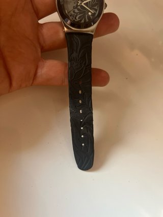 Swatch Irony Medium Black Flower