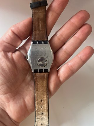 Swatch Irony Medium Black Flower