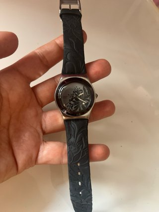 Swatch Irony Medium Black Flower