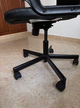 Silla de escritorio negra