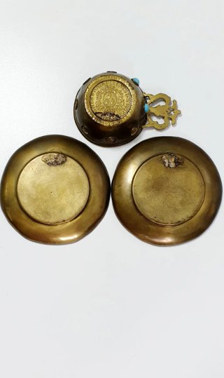 Posavasos decorativos con monedas antiguas