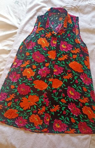 Vestido camisola floral negro