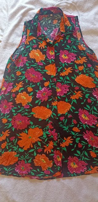 Vestido camisola floral negro
