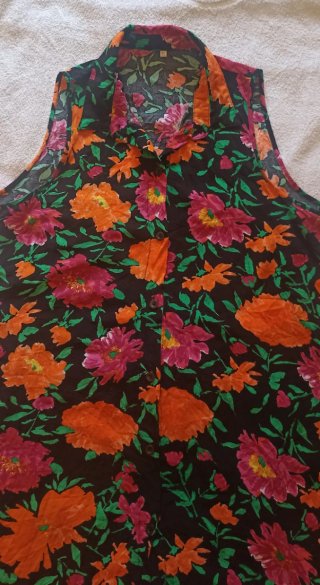 Vestido camisola floral negro