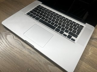 Lote 2 MacBook Pro para piezas