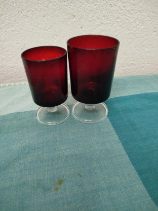 17 Copas de champán rojas