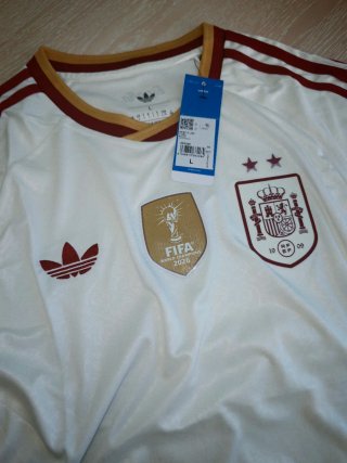 Camiseta España Campeones del Mundo Adidas