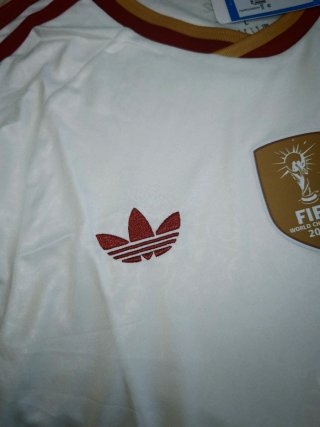 Camiseta España Campeones del Mundo Adidas