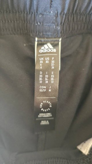 Pantalón corto running Adidas negro