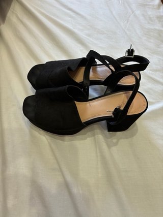 Sandalias de tacón negras