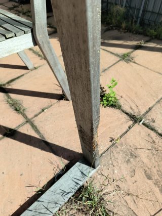 Tavolo da giardino allungabile in acacia NATERIAL