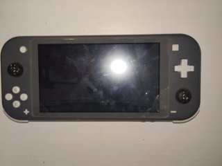 Nintendo Switch Lite + 5 Juegos